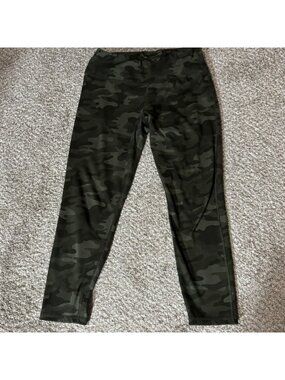 Danskin Yoga Pants Women's Large Green Camo Leggings Activewear Workout
